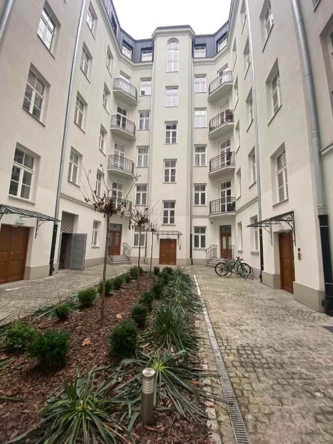 Ak Apartments Varsavia Esterno foto